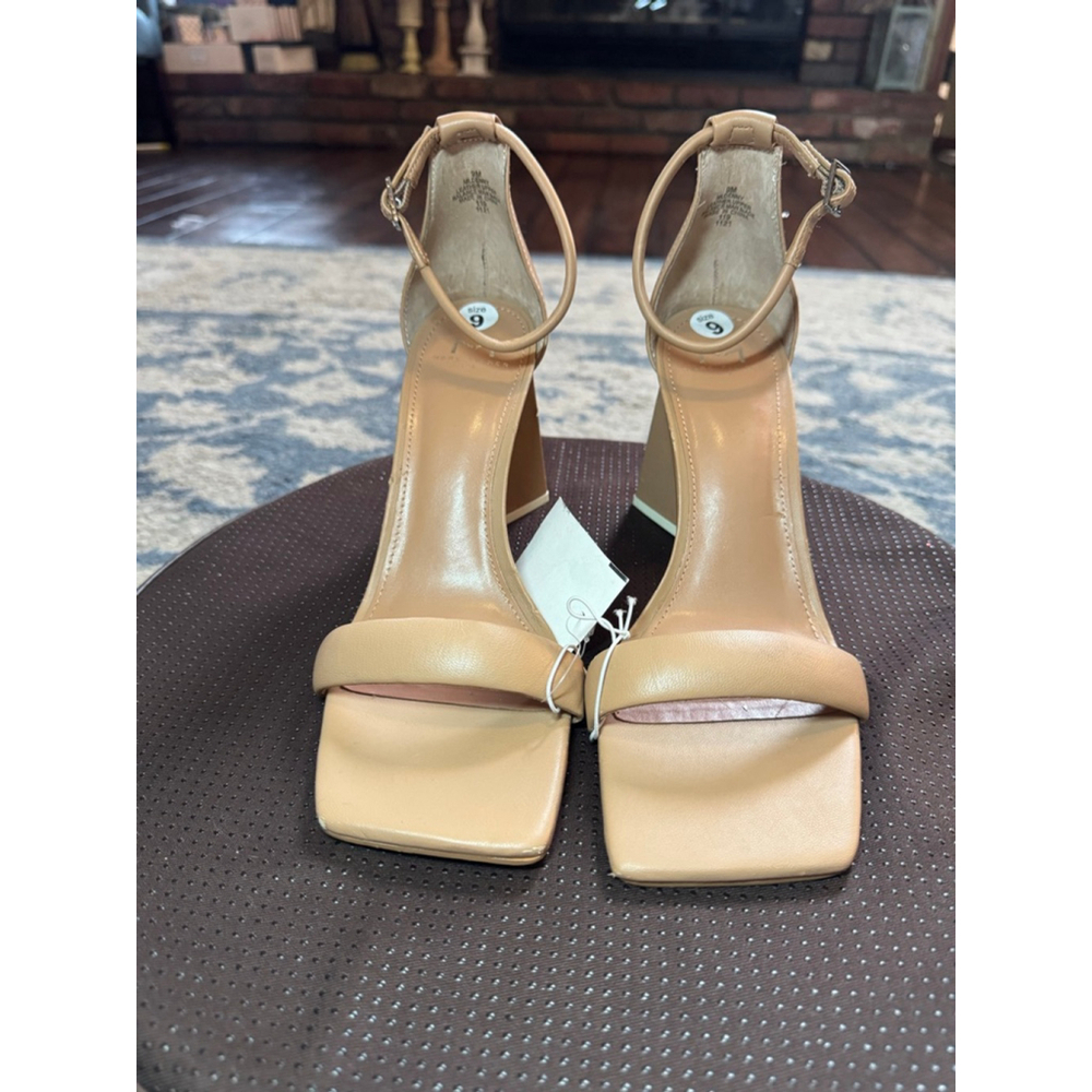 MARC FISHER LTD | NWT Triangle Heel Sandals Size 9